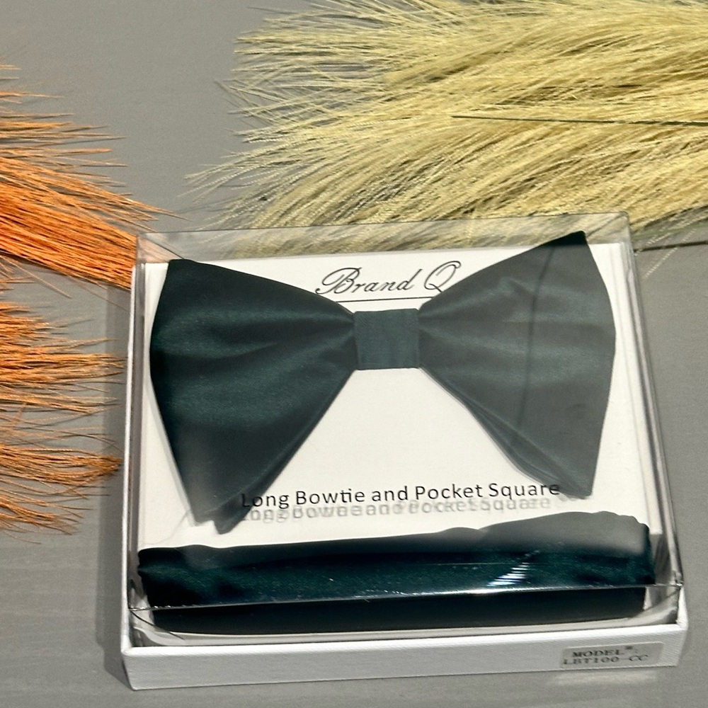 Brand Q Long Bow tie Dark Green